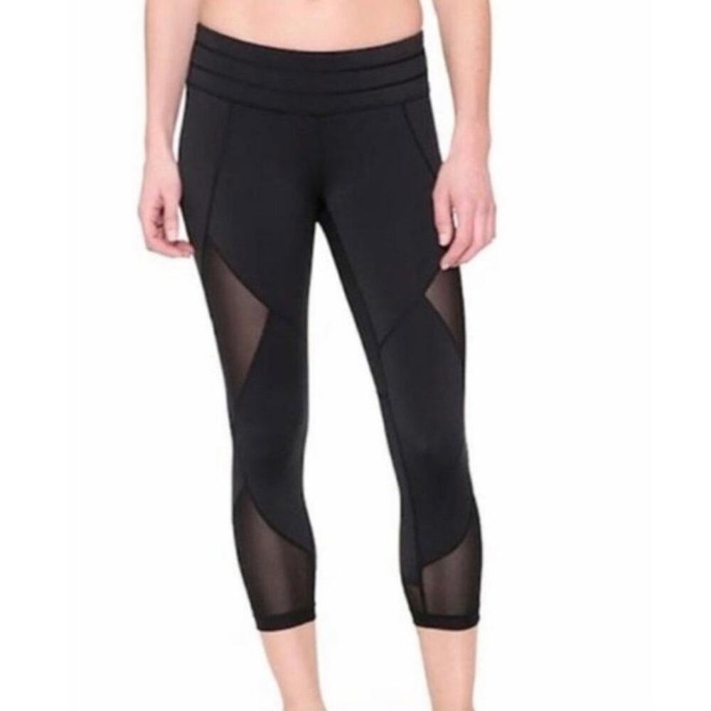Athleta Aura Sonar Mesh Capri Workout Leggings with Pocket Small Black